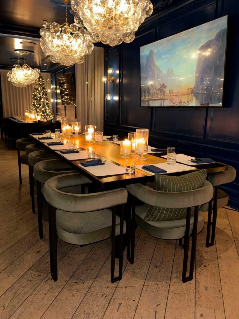 Custom Furniture. Stunning Renovations. Thoughtful Design.